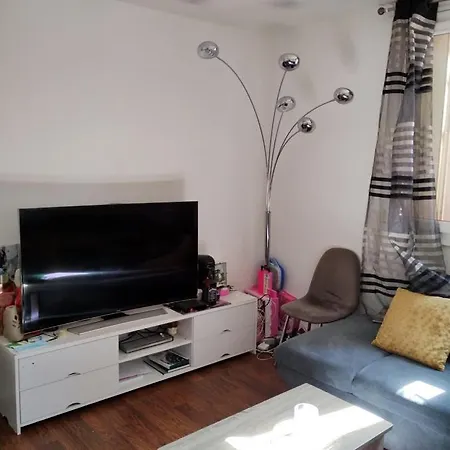 Ivryhome Apartment
